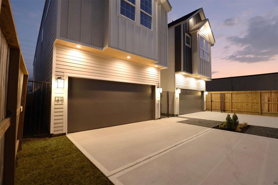 Front exterior of a new home in , Houston, TX, highlighting curb appeal (Image 20). Front exterior of a new home in , Houston, TX, highlighting curb appeal (Image 20).