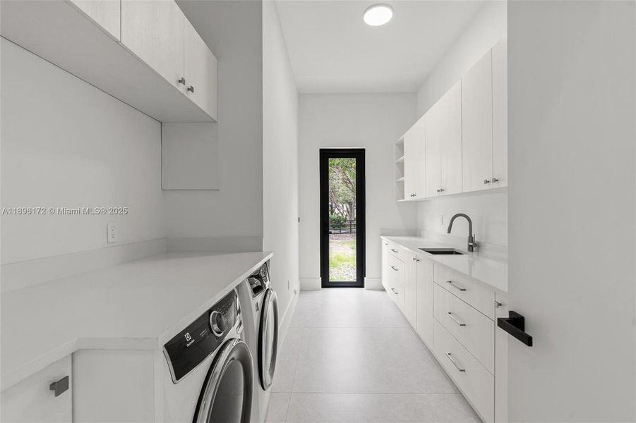 Furnished interior view inside a new home in , Palmetto Bay (Image 5). Furnished interior view inside a new home in , Palmetto Bay (Image 5).