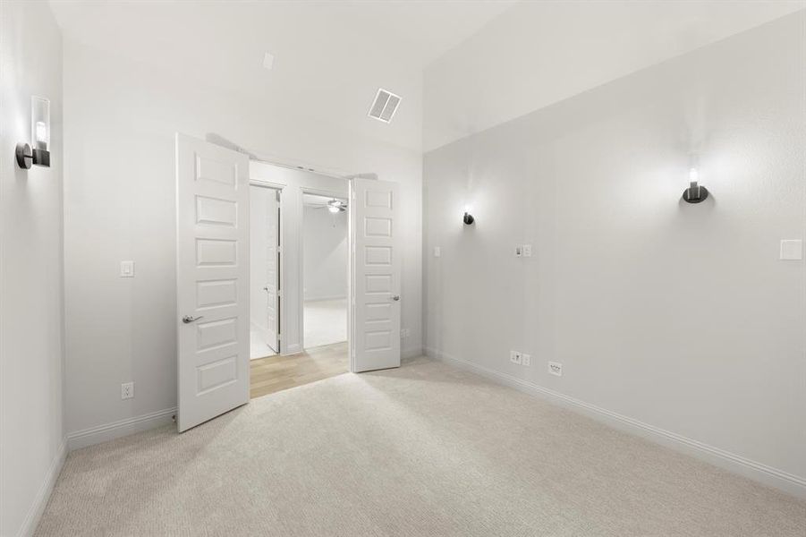 Spacious, unfurnished interior of a new home in Nelson Lake Estates, Rockwall (Image 26). Spacious, unfurnished interior of a new home in Nelson Lake Estates, Rockwall (Image 26).