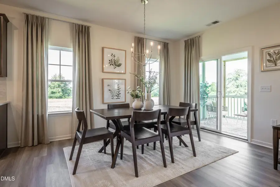 11 HHHunt Homes Maxwell - Dining