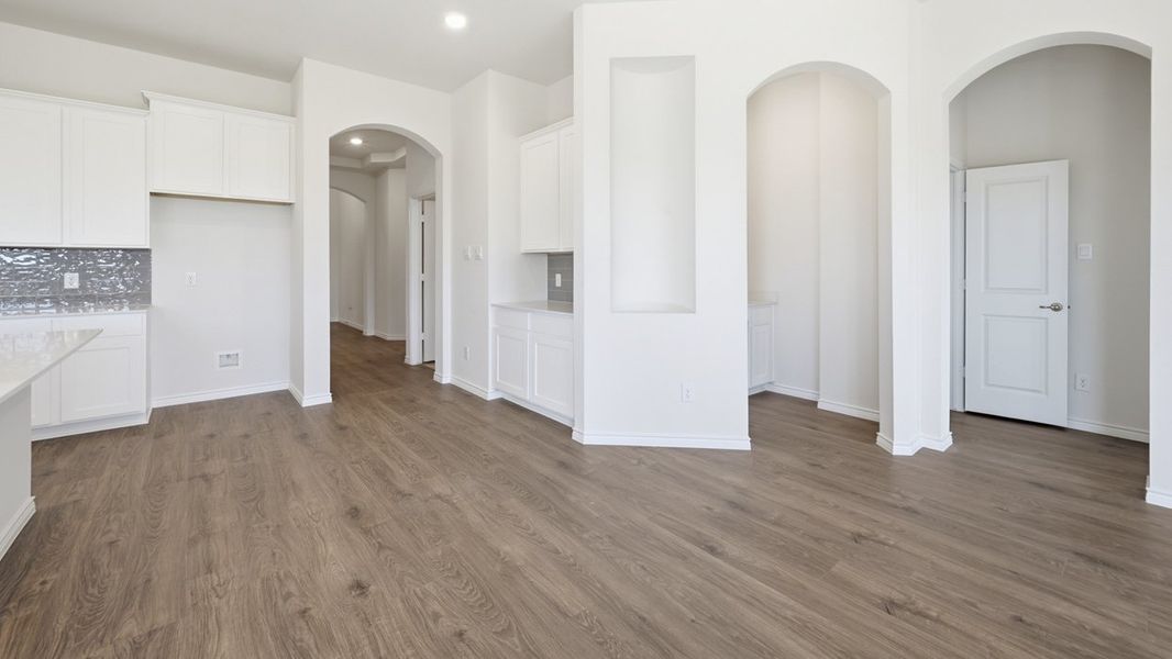 Spacious, unfurnished interior of a new home in Fireside by the Lake, Garland (Image 17).