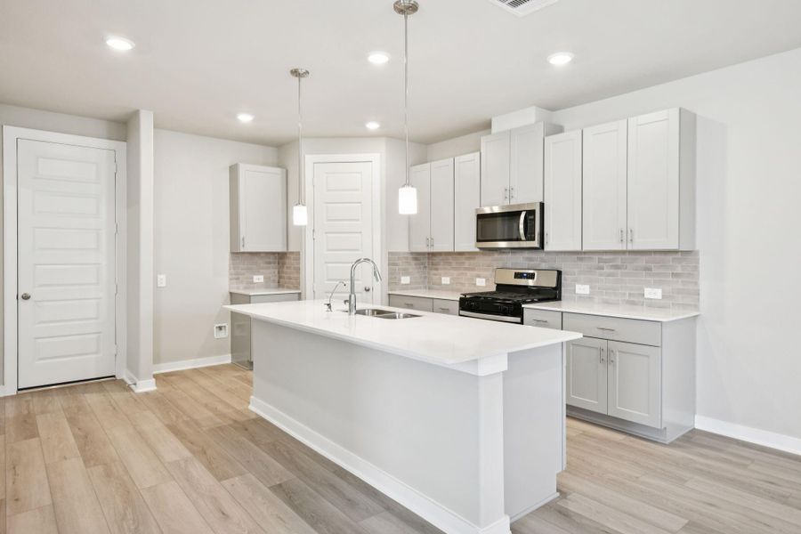 Photo is not of the actual home, but is an inspirational photo of builder’s model home and may depict options, furnishings, and/or decorator features that are not included Photo is not of the actual home, but is an inspirational photo of builder’s model home and may depict options, furnishings, and/or decorator features that are not included