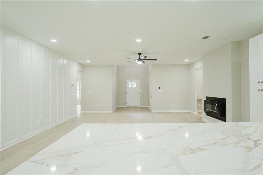 Spacious, unfurnished interior of a new home in , Stockbridge (Image 16).