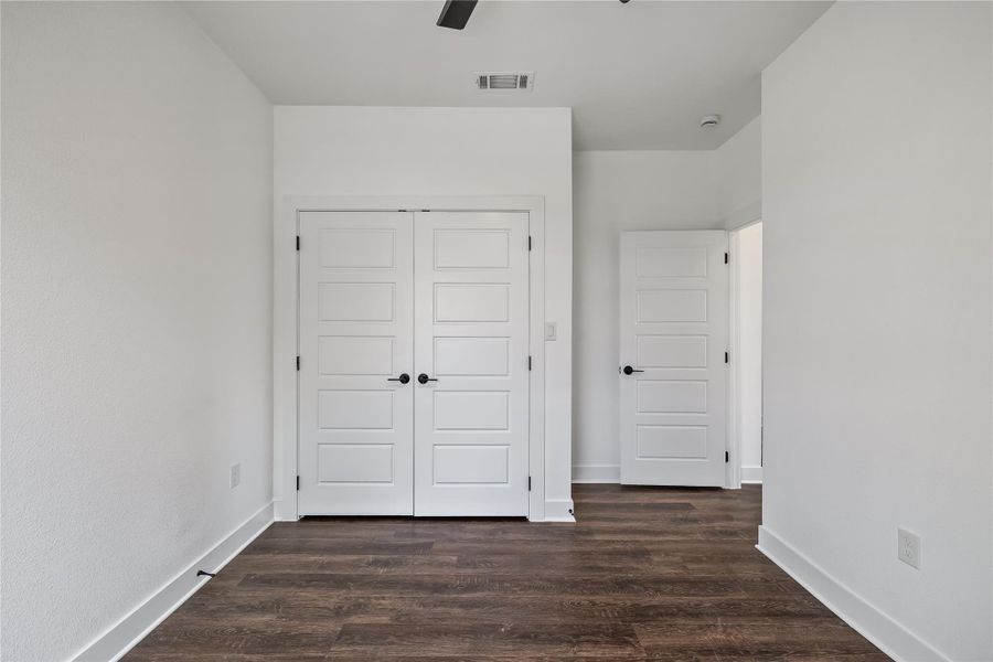 Spacious, unfurnished interior of a new home in , Dale (Image 28).