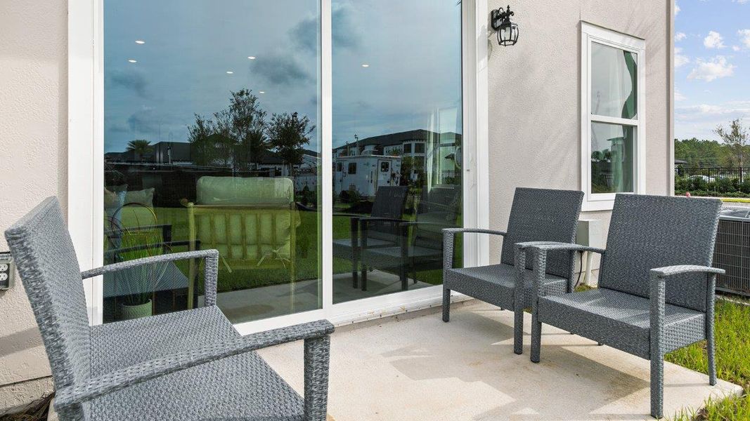 Representative exterior details of a home built from the Pearson by D.R. Horton in The Landing, Middleburg (Image 2).