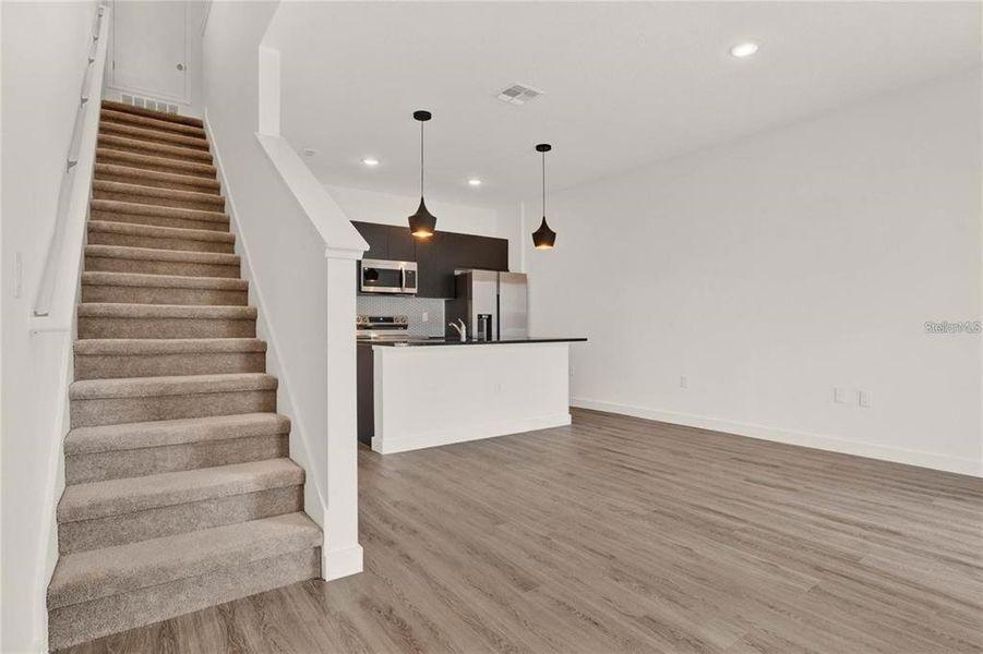 Spacious, unfurnished interior of a new home in , Kissimmee (Image 8).