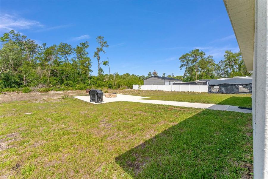 Exterior details and patio area of a home in , Ocala (Image 26).