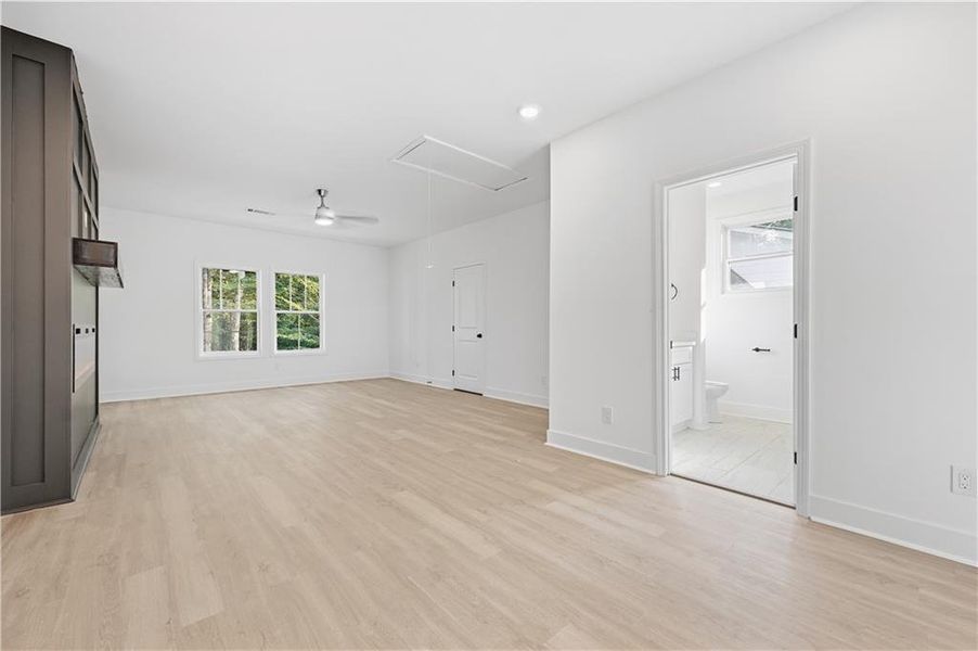 Spacious, unfurnished interior of a new home in , Commerce (Image 26).