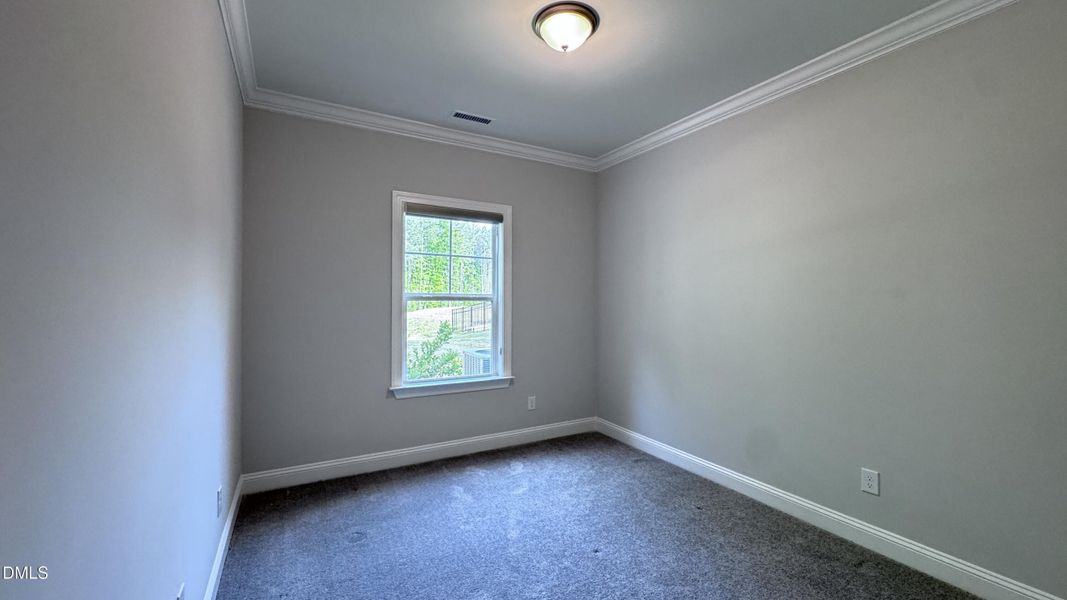 Bedroom 5 (1F)