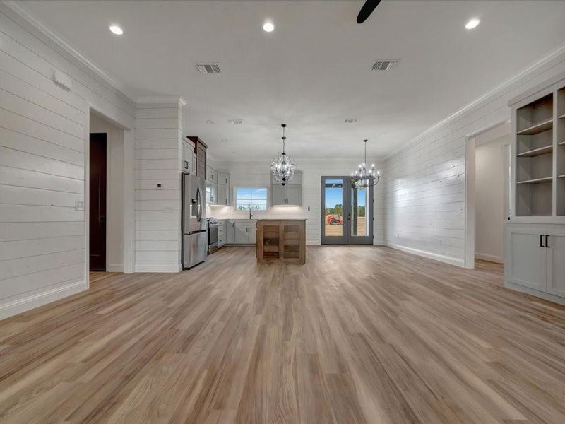 Spacious, unfurnished interior of a new home in , Huntington (Image 19).