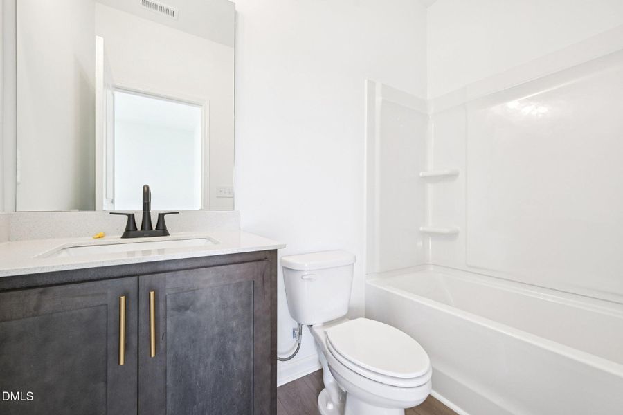 33-web-or-mls-N Stone Ml Trl-S2611-033 33-web-or-mls-N Stone Ml Trl-S2611-033