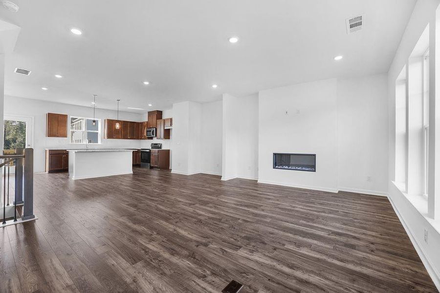 Image 29 of a home in Somerset at Veterans Memorial. Image 29 of a home in Somerset at Veterans Memorial.