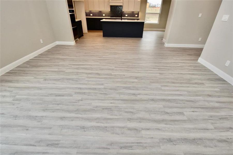 Spacious, unfurnished interior of a new home in Malabar Hill, Prosper (Image 17).