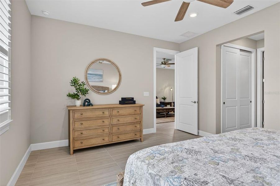 Furnished interior view inside a new home in , Englewood (Image 43).