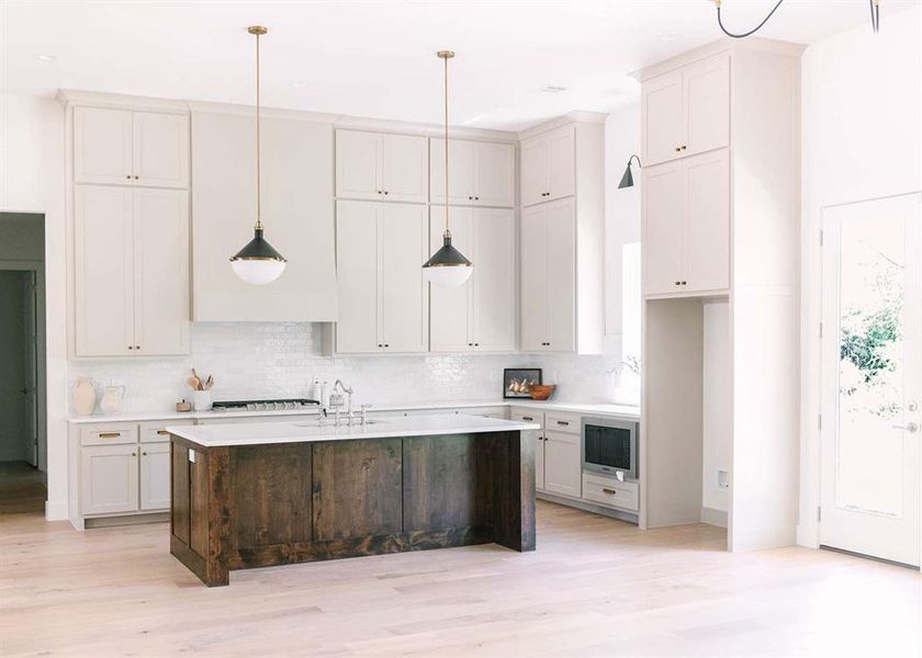 Image 21 of a home in .