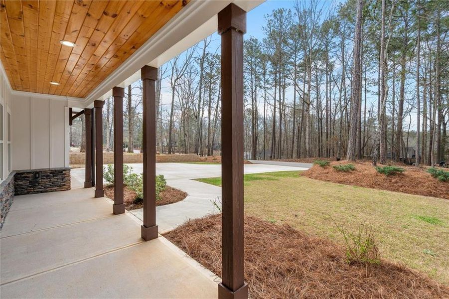 Exterior details and patio area of a home in , Villa Rica (Image 26).