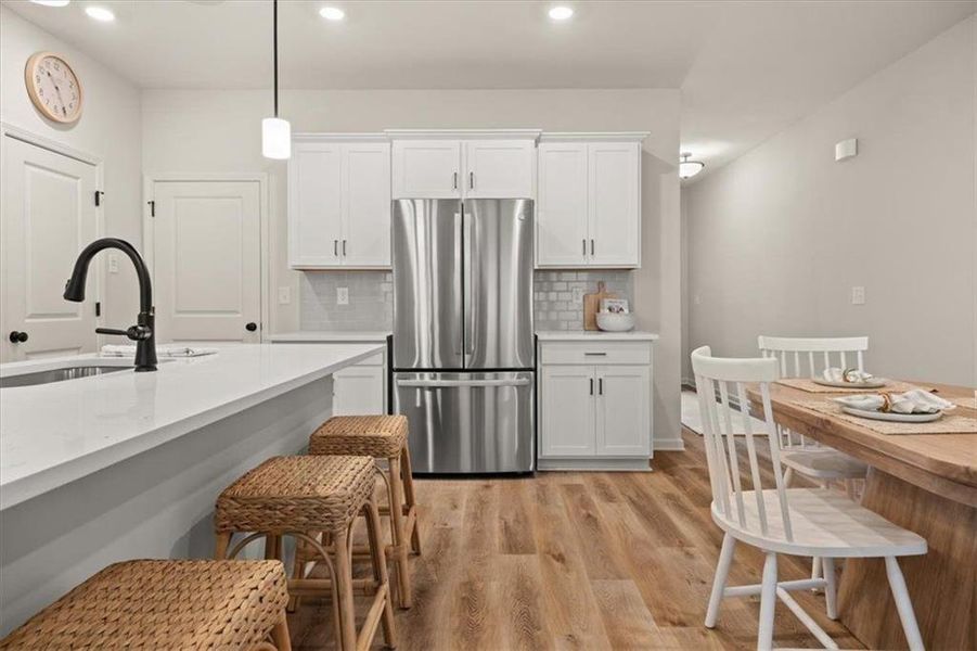 Furnished interior view inside a new home in , Jasper (Image 9).
