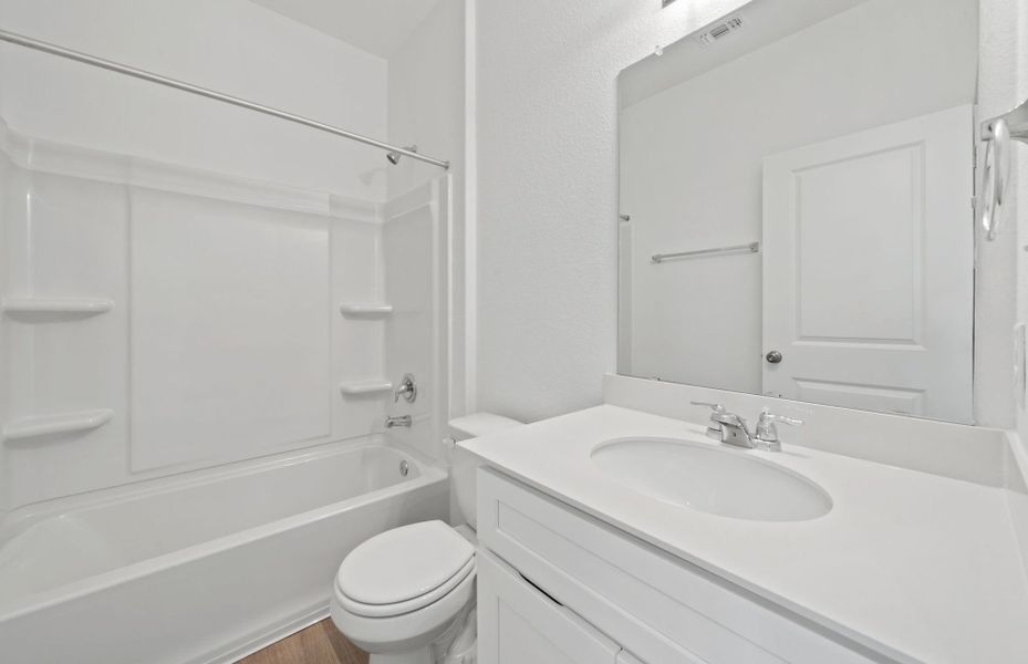 Furnished interior view inside a new home in Alto, San Marcos (Image 9).