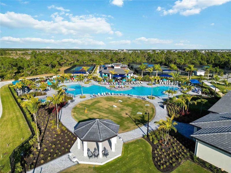 Community amenities in Wellen Park Golf & Country Club, Venice (Image 23).