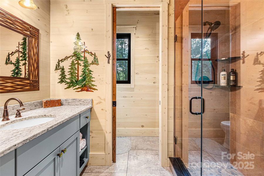 Furnished interior view inside a new home in , Cashiers (Image 18).