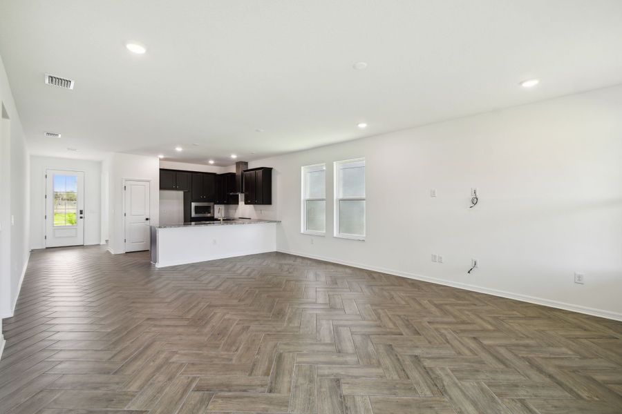 Spacious, unfurnished interior of a new home in Avalon West, Spring Hill (Image 36).