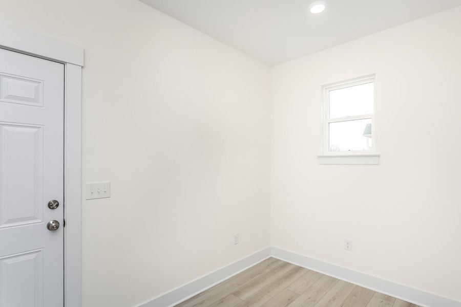 Spacious, unfurnished interior of a new home in Ford Meadows, Garner (Image 24).