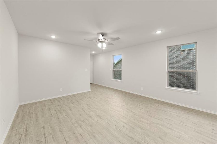 09. 3118 Yellow Pine - Family (2)