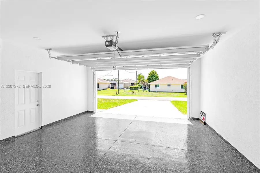 Spacious, unfurnished interior of a new home in , Lehigh Acres (Image 27). Spacious, unfurnished interior of a new home in , Lehigh Acres (Image 27).