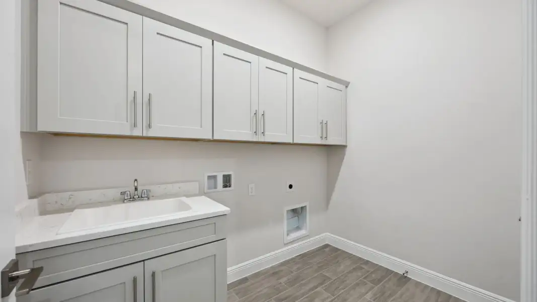 Furnished interior view inside a new home in Buena Lago, St. Cloud (Image 16).