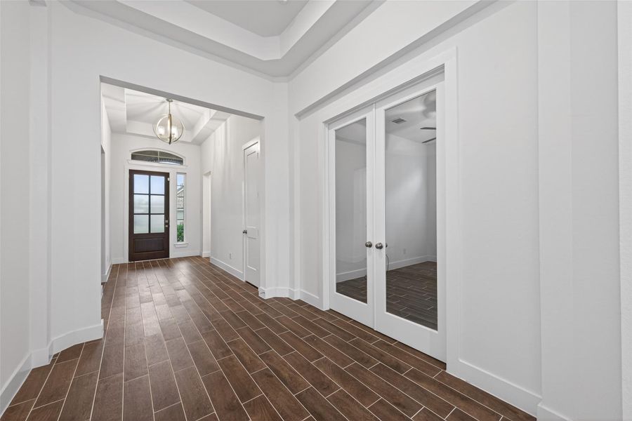 Spacious, unfurnished interior of a new home in Artavia, Conroe (Image 22).