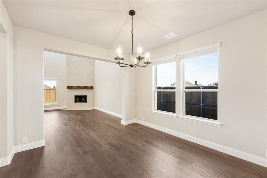 Spacious, unfurnished interior of a new home in Somerset, Venus (Image 32).