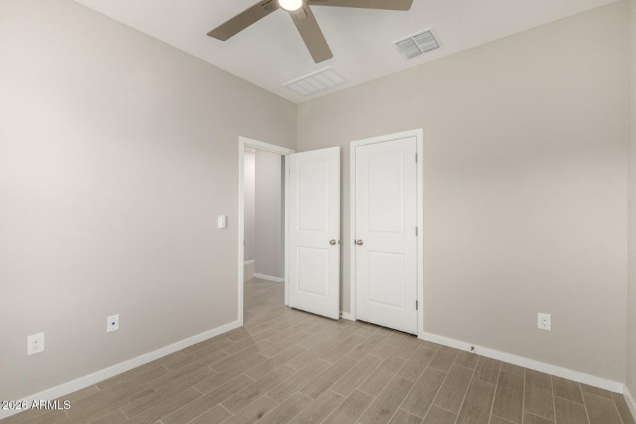 20 Straight Arrow 20 Straight Arrow