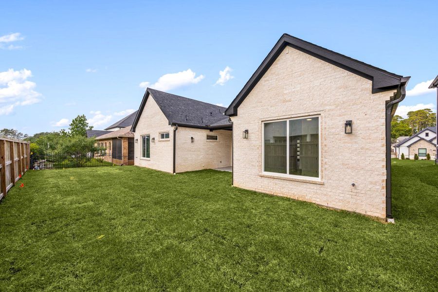 Exterior details and patio area of a home in , Montgomery (Image 3).