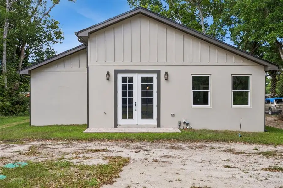 Exterior details and patio area of a home in , Apopka (Image 3).