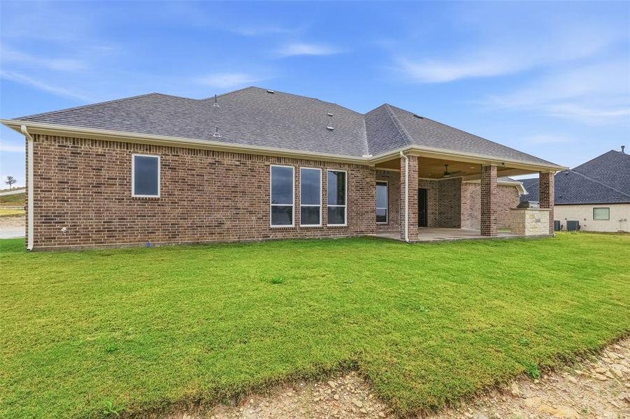 Exterior details and patio area of a home in , Weatherford (Image 24).