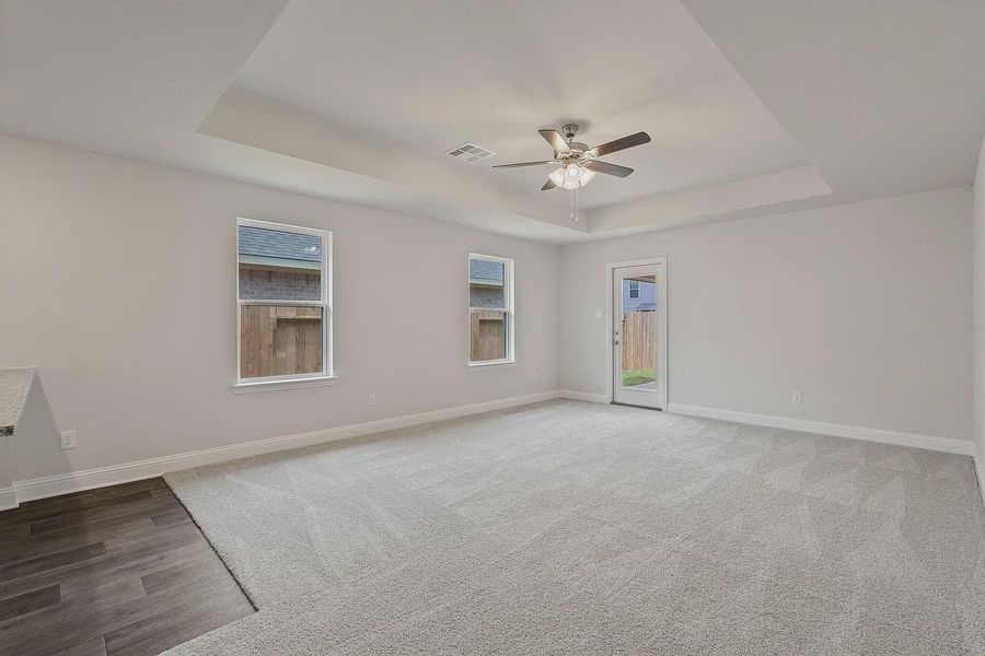 Spacious, unfurnished interior of a new home in Grand Oaks Reserve, Cleveland (Image 17).