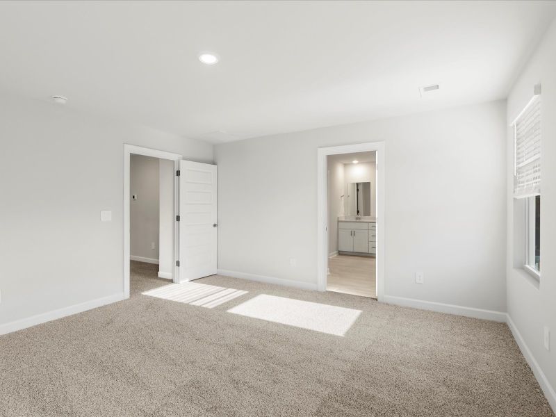 Welcome to the Roswell floorplan at Brayfield Manor - Heritage Collection.