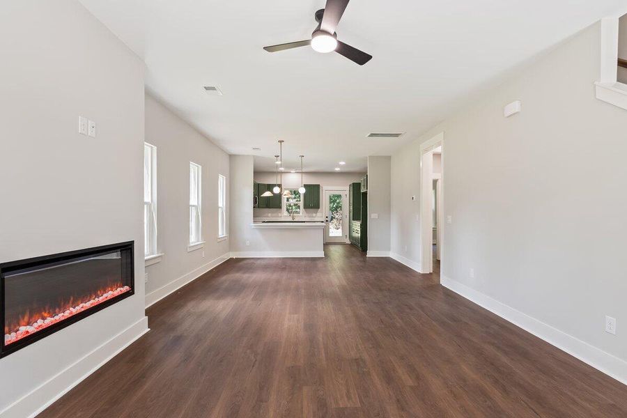 Spacious, unfurnished interior of a new home in , Ravenel (Image 17).