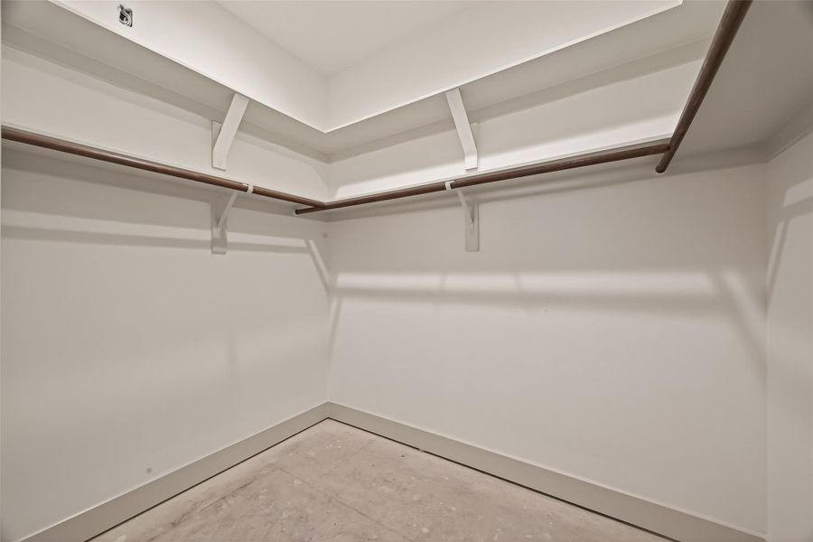 Spacious, unfurnished interior of a new home in , Houston (Image 24).