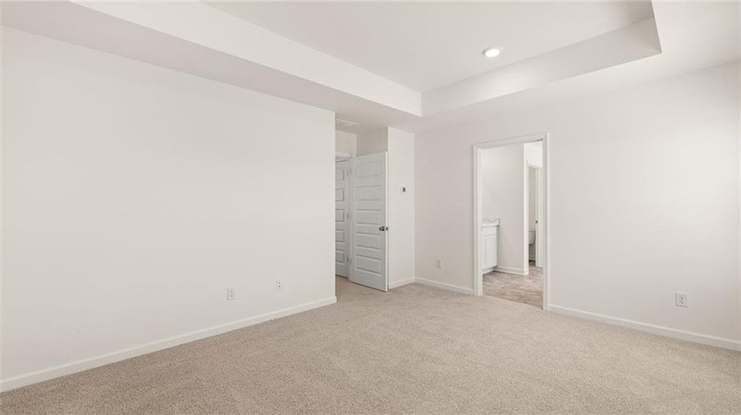 Spacious, unfurnished interior of a new home in Shoal Creek, Hampton (Image 17).