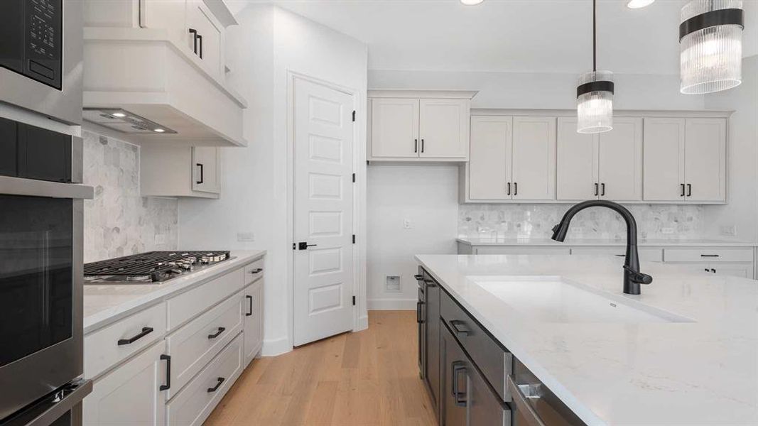 Furnished interior view inside a new home in Talon Hills, Fort Worth (Image 8).