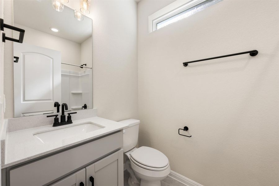 Furnished interior view inside a new home in Berry Creek Highlands, Georgetown (Image 10).