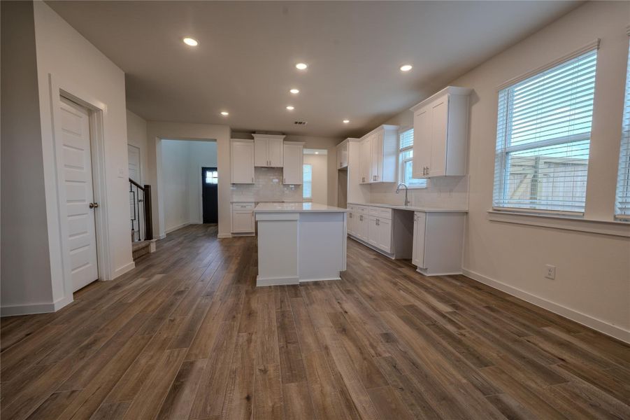 Furnished interior view inside a new home in Ashland, Angleton (Image 9).