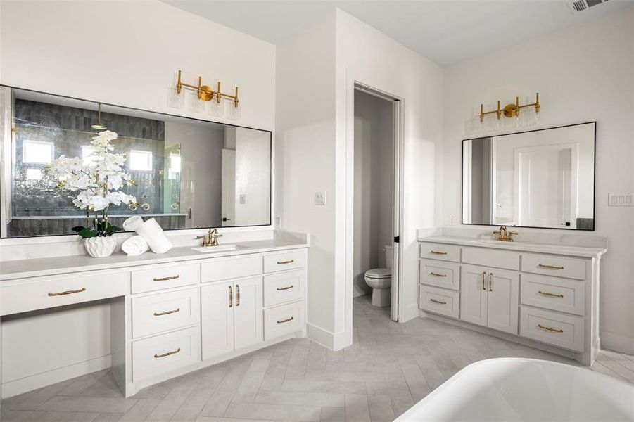 Furnished interior view inside a new home in , Waxahachie (Image 14).