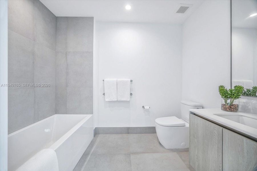 Furnished interior view inside a new home in , Bay Harbor Islands (Image 40).