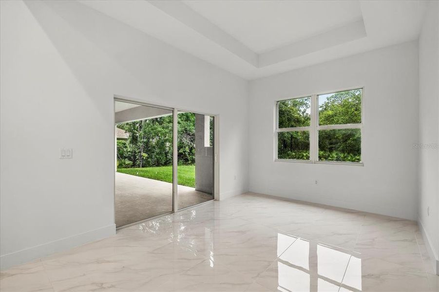 Spacious, unfurnished interior of a new home in , Kissimmee (Image 19).