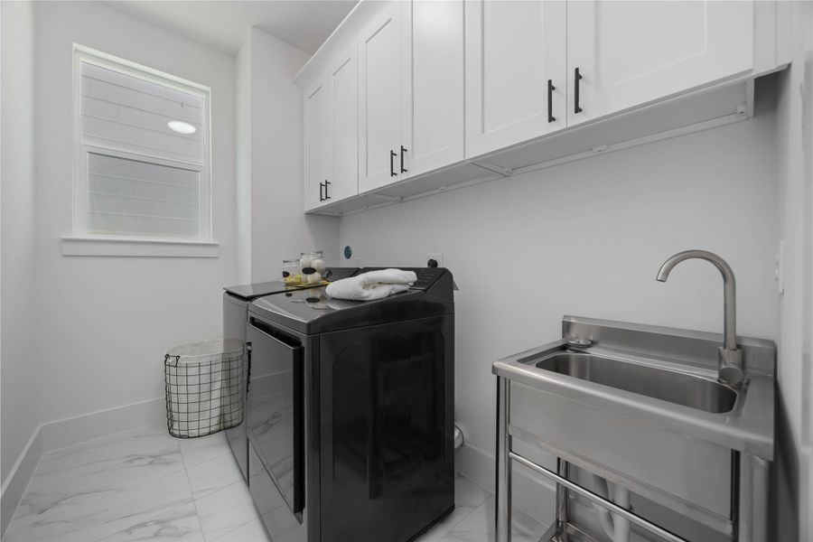 Furnished interior view inside a new home in , Houston (Image 16). Furnished interior view inside a new home in , Houston (Image 16).