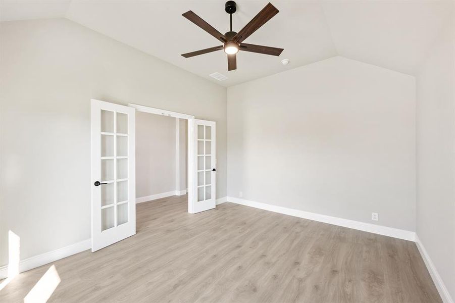 Spacious, unfurnished interior of a new home in The Grove, Midlothian (Image 26).