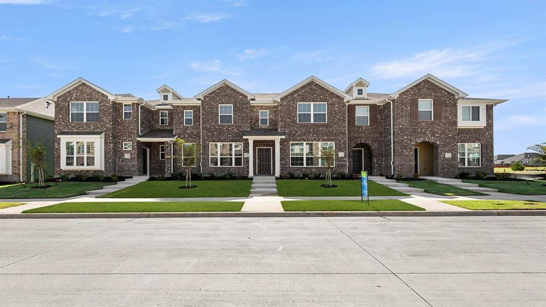 01. 3713 Star Mesa - Front