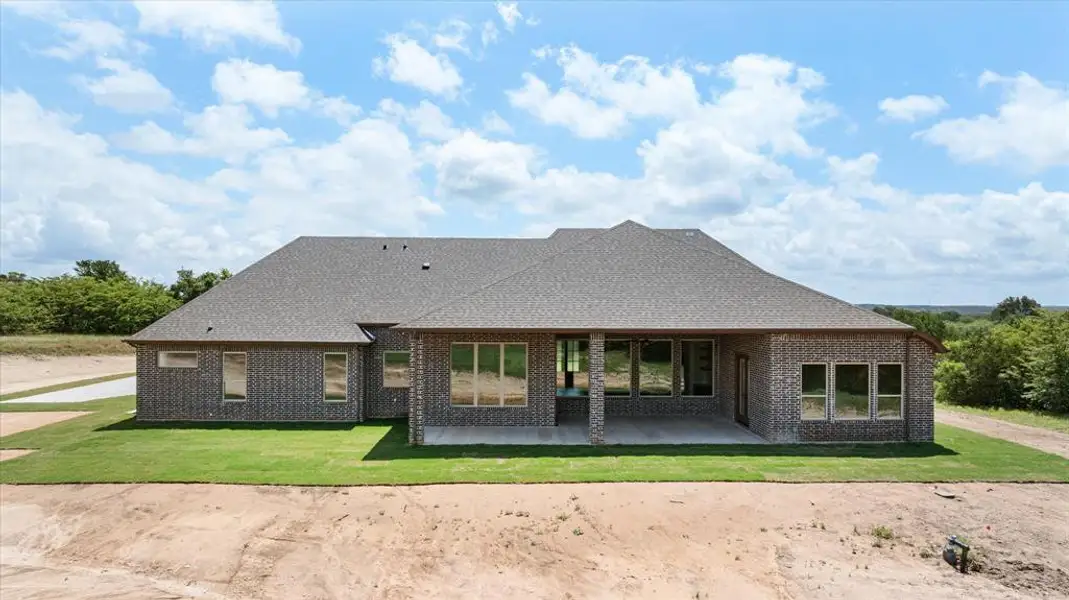 Exterior details and patio area of a home in , Cresson (Image 3).